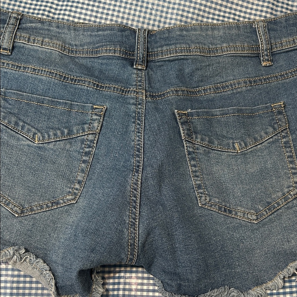 Rue21 Blue Jean Shorts with Floral Embroidery - Picture 6 of 6